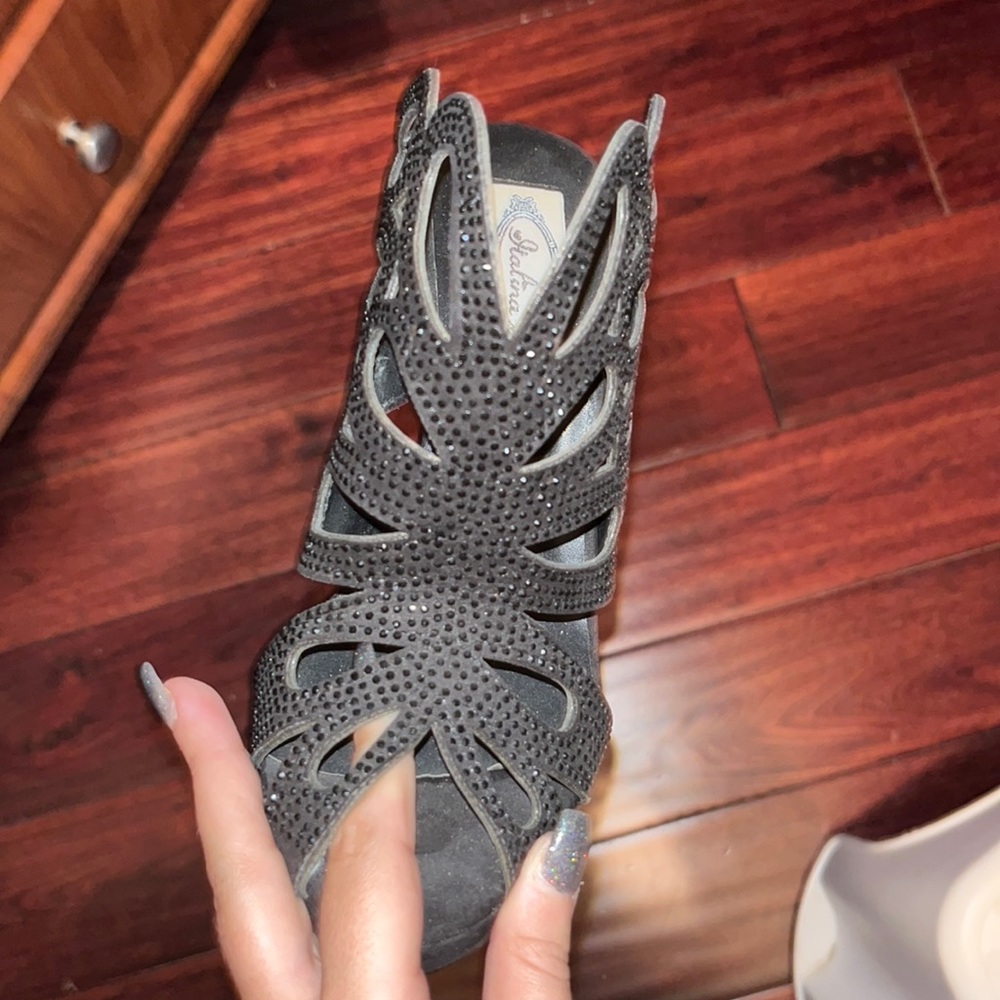 Black sparkly heels. 10/10 never worn. Size 8